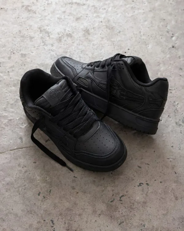 AKIMBO LOWS V2 "PURE BLACK" - Sneakers & Slides - streetwear Avenue Wear