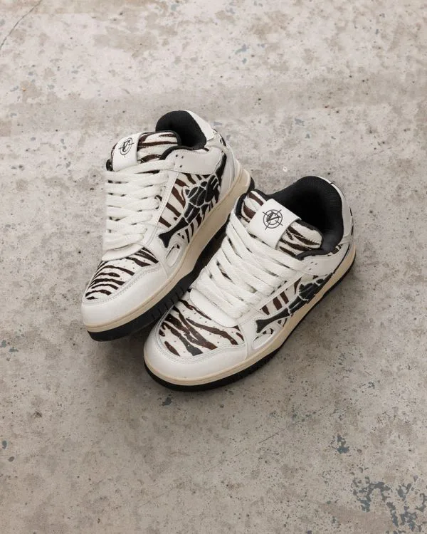 AKIMBO LOWS V2 "WHITE ZEBRA" - Sneakers & Slides - streetwear Avenue Wear