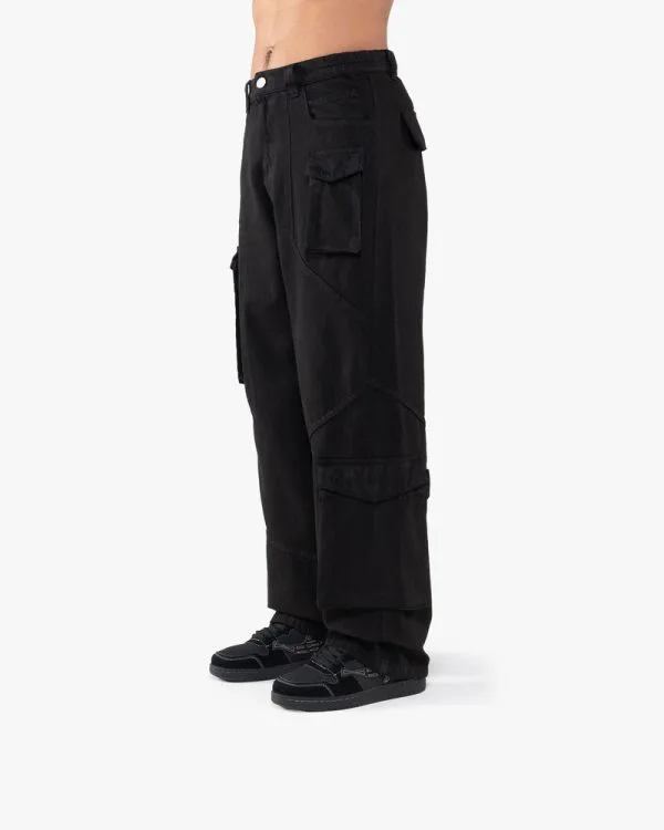 ASYMETRICAL CARGOPANTS BLACK - Pantalons & Jorts - streetwear Avenue Wear