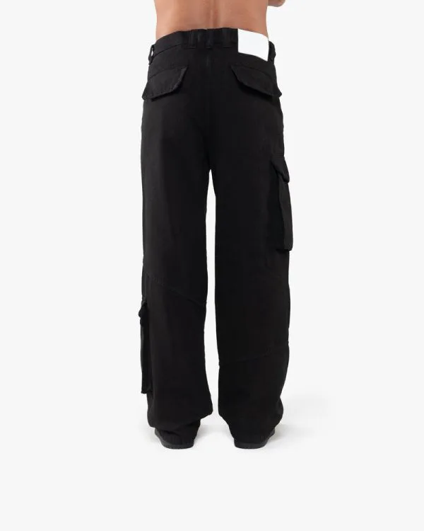 ASYMETRICAL CARGOPANTS BLACK - Pantalons & Jorts - streetwear Avenue Wear