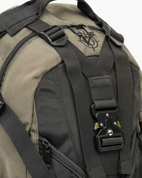 BUCKLE BACKPACK - MILITARY GREEN - Accessoires - streetwear Avenue Wear