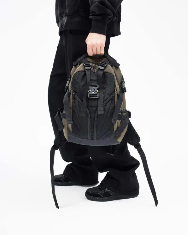 BUCKLE BACKPACK - MILITARY GREEN - Accessoires - streetwear Avenue Wear
