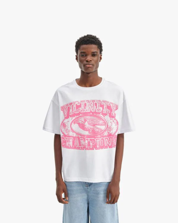 CHAMP EMBLEM TEE PINK/WHITE - Sweats & Hoodies - streetwear Avenue Wear