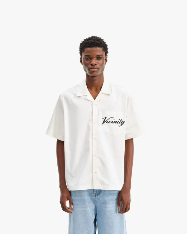 CLUB SHIRT WHITE - Sweats & Hoodies - streetwear Avenue Wear