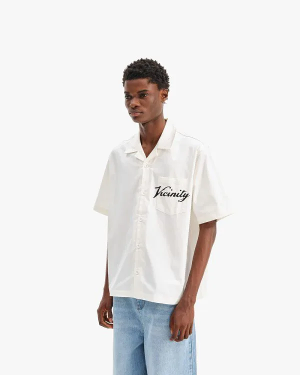 CLUB SHIRT WHITE - Sweats & Hoodies - streetwear Avenue Wear