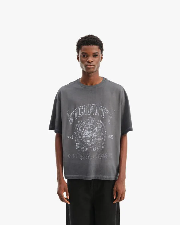 EMBLEM TEE ANTHRACITE - Sweats & Hoodies - streetwear Avenue Wear