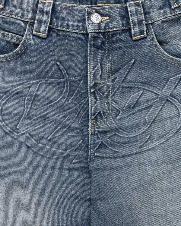 EMBOSSED SCRIPT LOGO DENIM BLUE - Pantalons & Jorts - streetwear Avenue Wear
