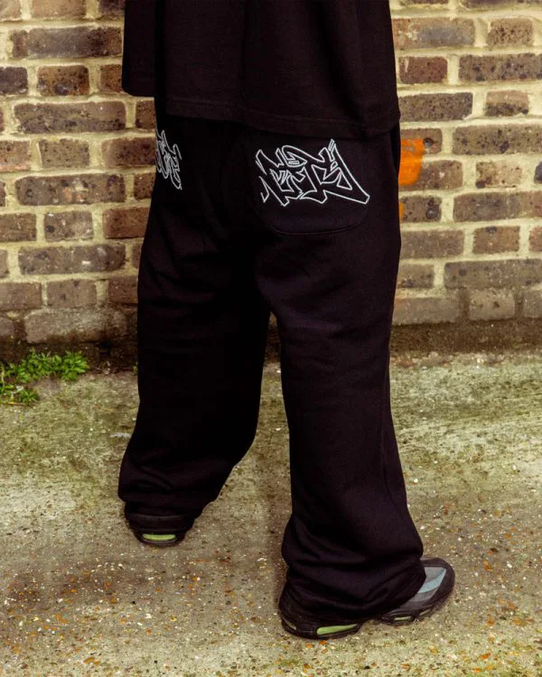 GRAFFITI JOGGER BLACK - Pantalons & Jorts - streetwear Avenue Wear