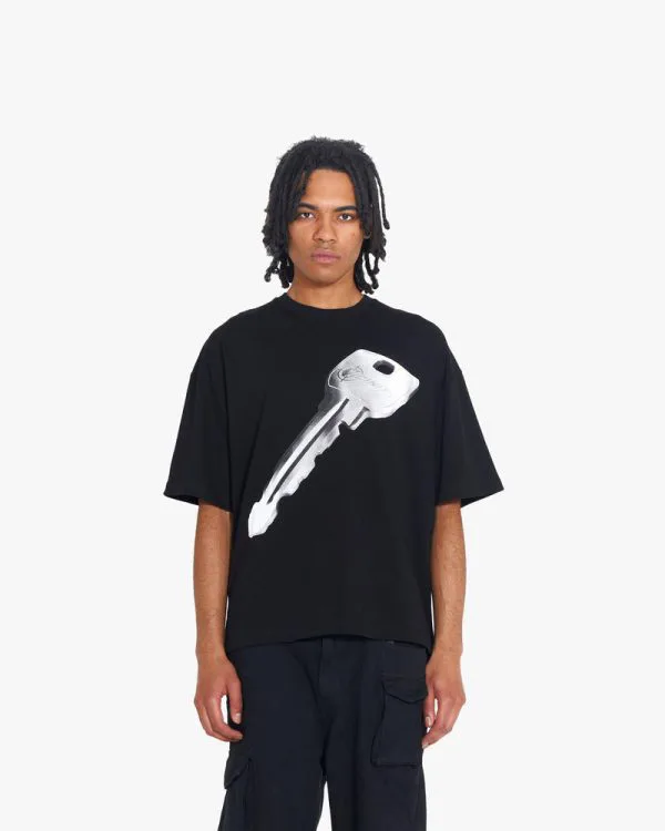 KEY TEE BLACK - T-Shirts - streetwear Avenue Wear