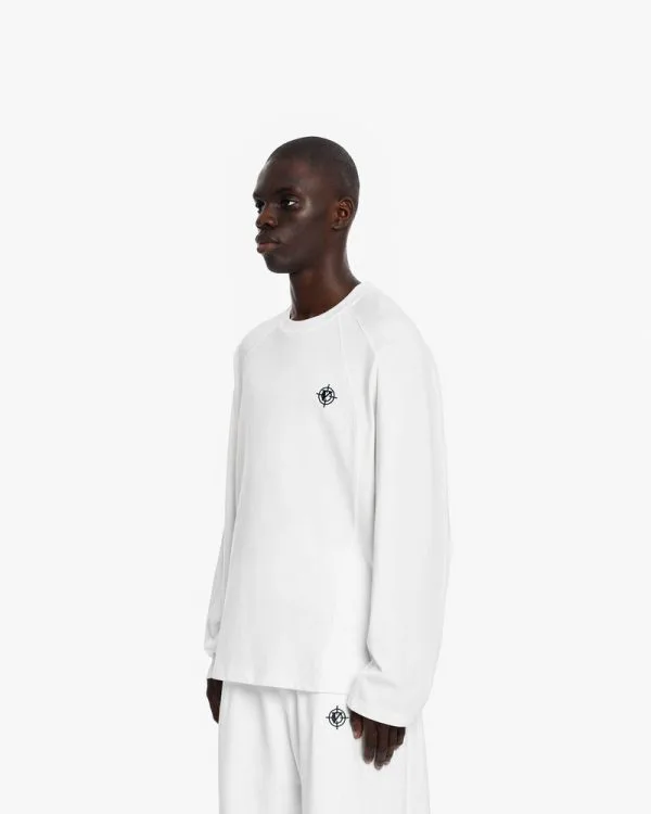 LONGSLEEVE WHITE - T-Shirts - streetwear Avenue Wear
