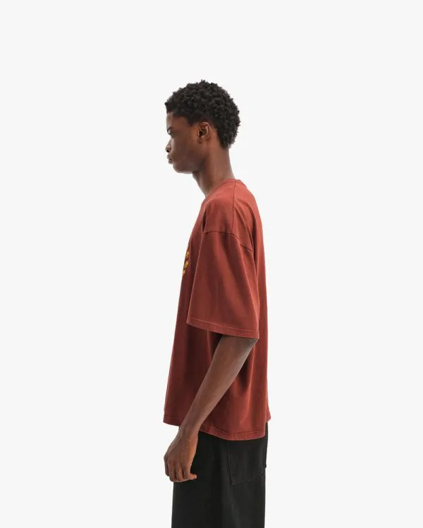 PASSPORT TEE WASHED RED - Sweats & Hoodies - streetwear Avenue Wear