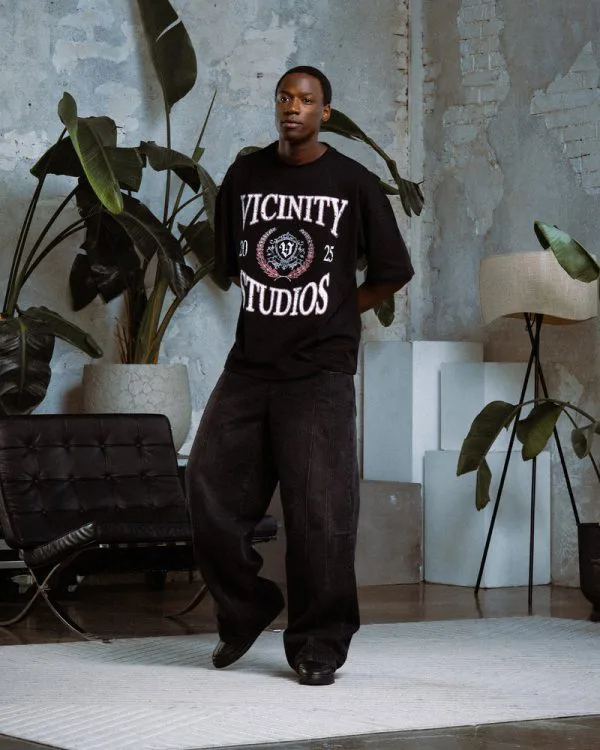 PRESTIGE TEE BLACK - Sweats & Hoodies - streetwear Avenue Wear