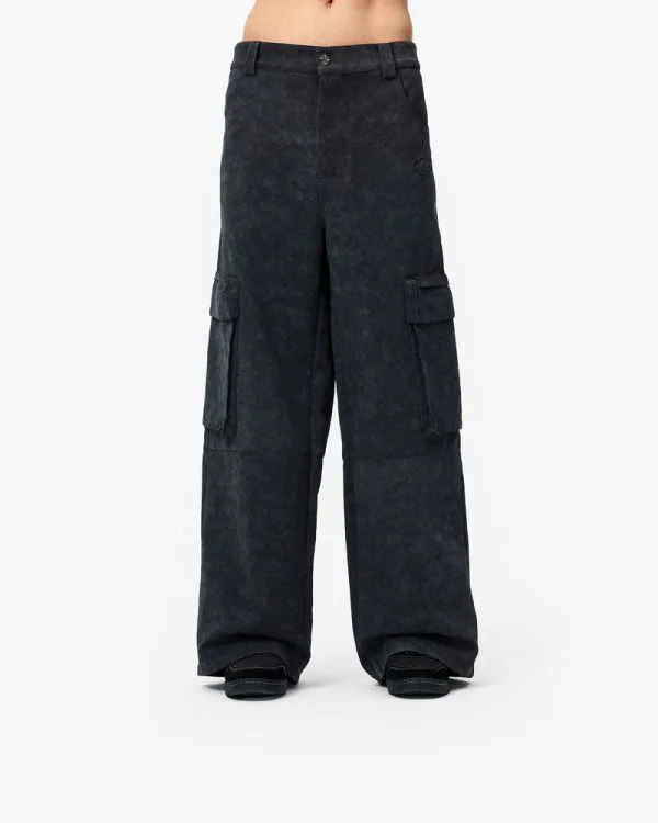 SCRIPT LOGO LEATHER PANTS TAR BLACK - Pantalons & Jorts - streetwear Avenue Wear