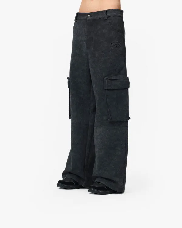 SCRIPT LOGO LEATHER PANTS TAR BLACK - Pantalons & Jorts - streetwear Avenue Wear