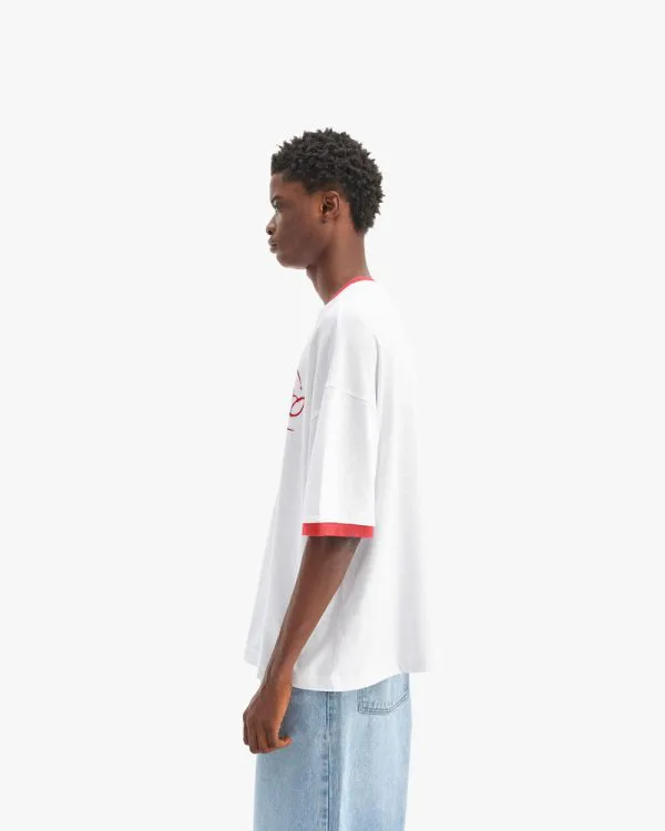 SIGNATURE TEE WHITE/RED - Sweats & Hoodies - streetwear Avenue Wear