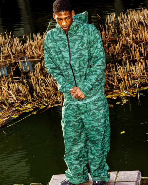 TRACK PANTS DOTTED CAMO GREEN - Pantalons & Jorts - streetwear Avenue Wear