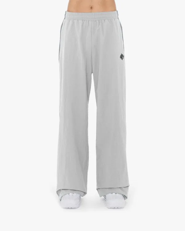 TRACK PANTS V2 BELUGA - Pantalons & Jorts - streetwear Avenue Wear
