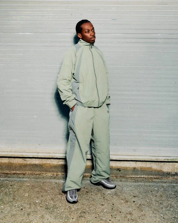 TRACK PANTS V3 WASABI - Pantalons & Jorts - streetwear Avenue Wear