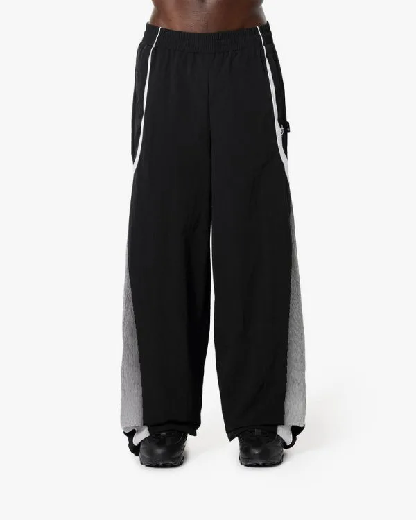 TRACK PANTS V4 BLACK - Pantalons & Jorts - streetwear Avenue Wear