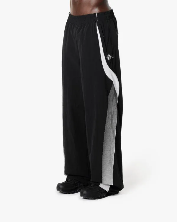 TRACK PANTS V4 BLACK - Pantalons & Jorts - streetwear Avenue Wear