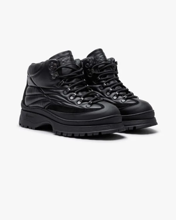 VENTURE HI "TRIPLE BLACK" - Sneakers & Slides - streetwear Avenue Wear
