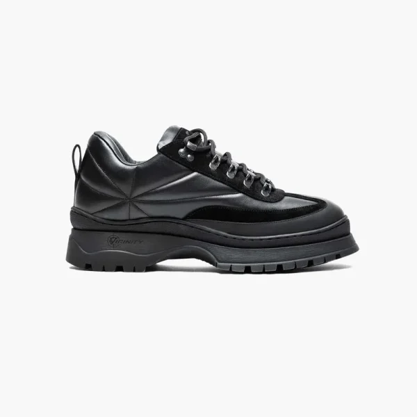 Venture lows triple black - Avenue Wear