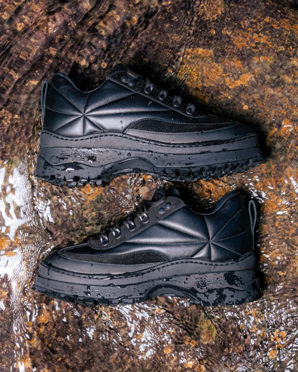 VENTURE LOWS "TRIPLE BLACK" - Sneakers & Slides - streetwear Avenue Wear