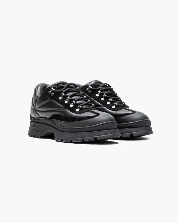 VENTURE LOWS "TRIPLE BLACK" - Sneakers & Slides - streetwear Avenue Wear